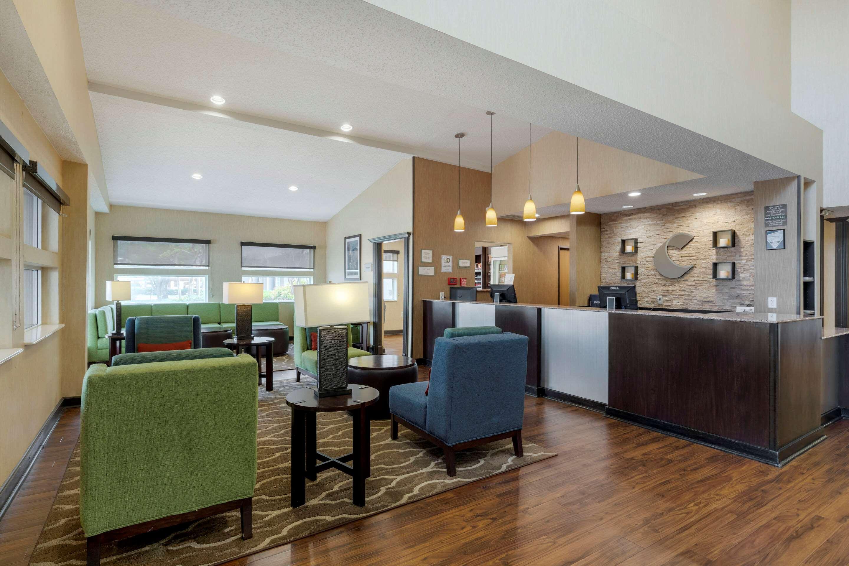 Comfort Suites Dfw Airport Irving Exterior foto